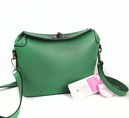 2012韓版女包新款可愛(ài)復(fù)古醫(yī)生包糖果色斜挎女包價(jià)格 廠家 圖片